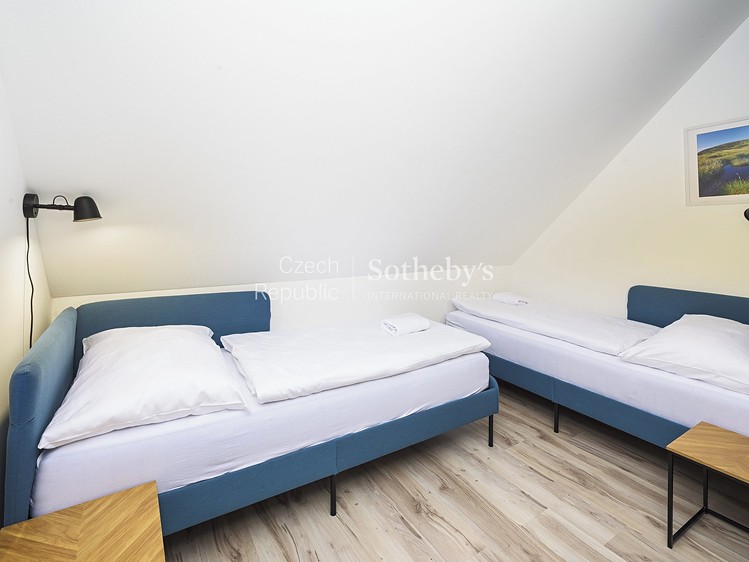 Prodej komerčního prostoru, 77 m² (7 z 26)
