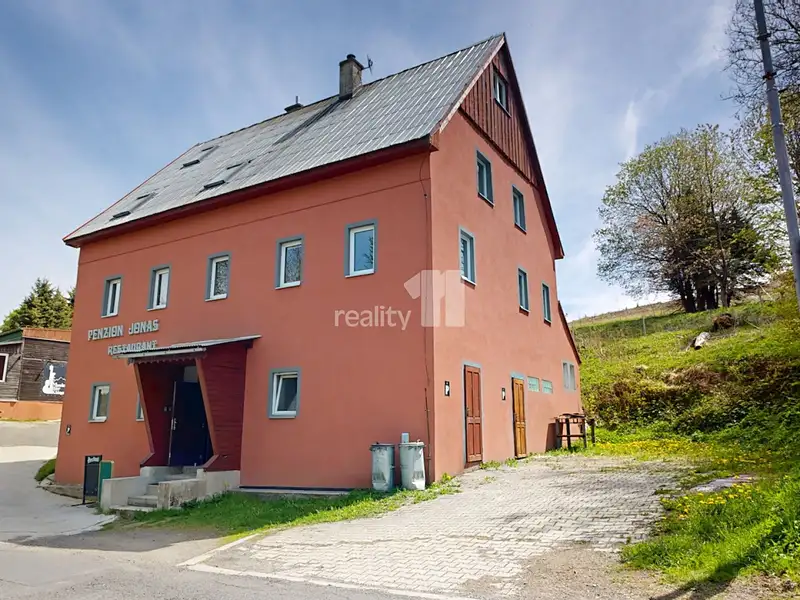 Prodej ubytovacího zařízení 370 m², Loučná pod Klínovcem – náhled fotky 1