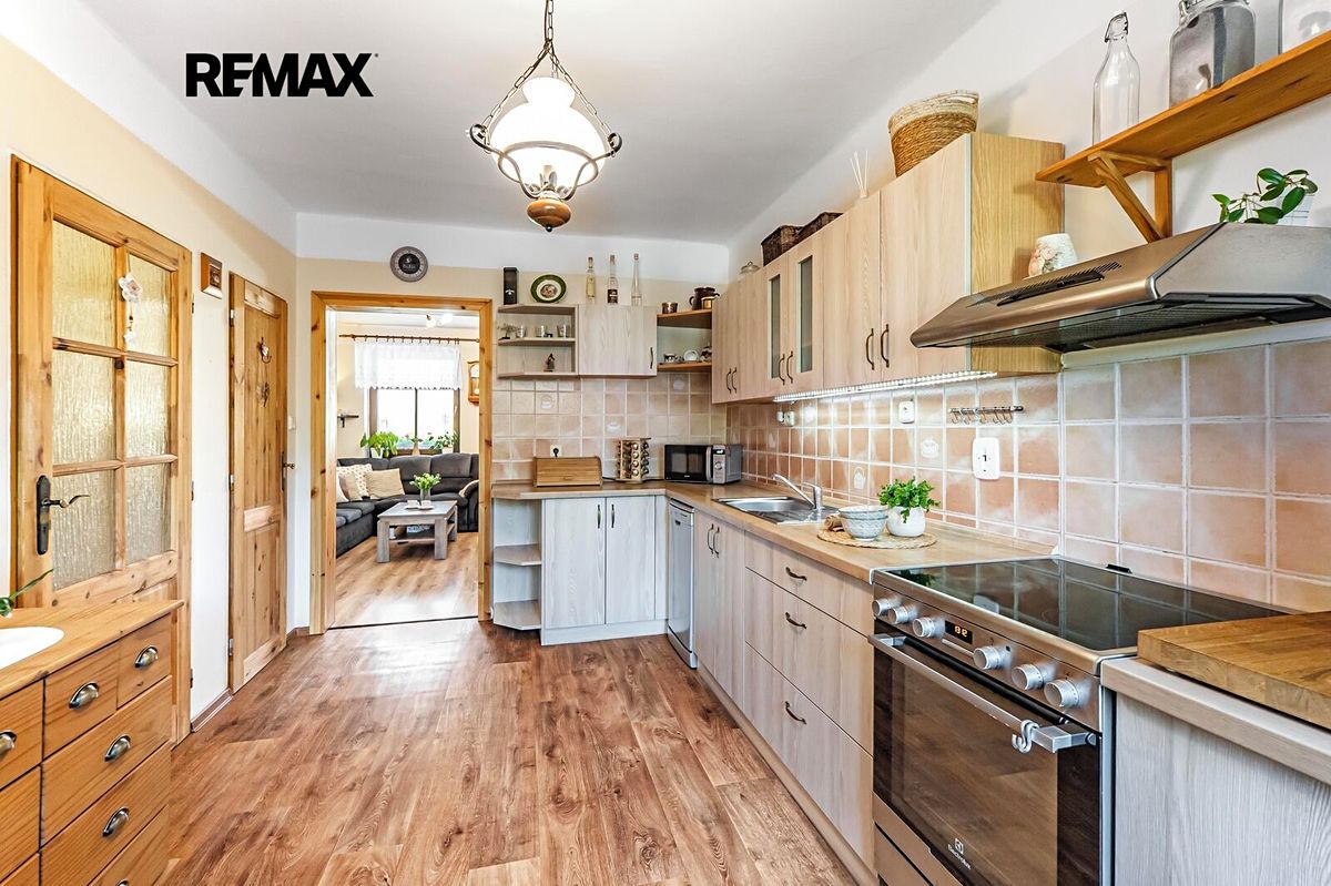 Prodej rodinného domu 123 m², pozemek 869 m² – fotografie 5