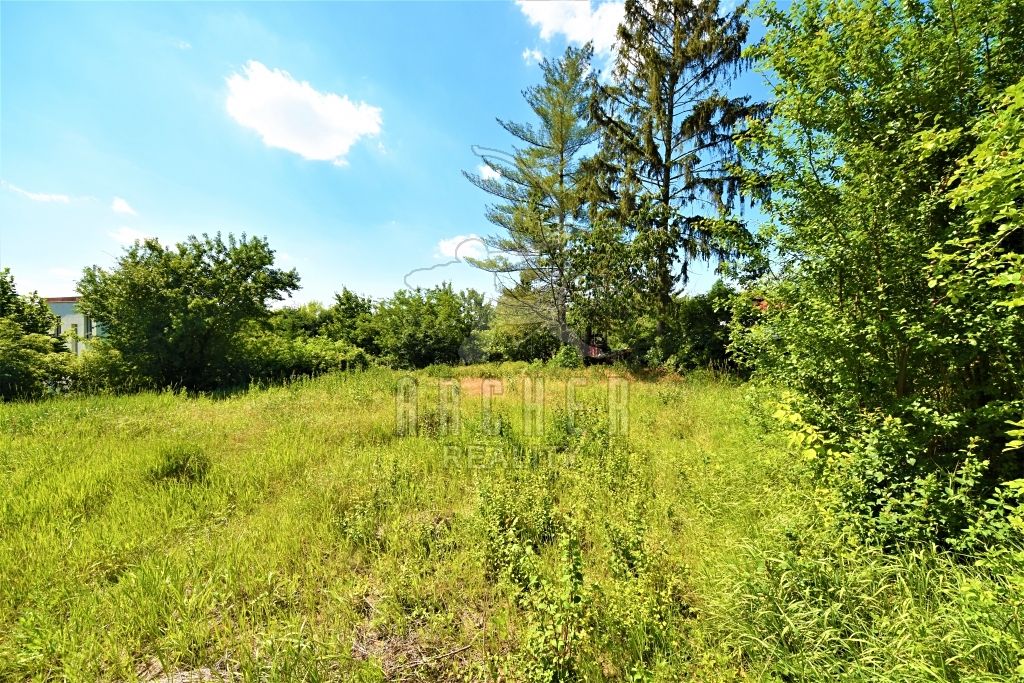 Prodej stavebního pozemku 793 m² – fotografie 3