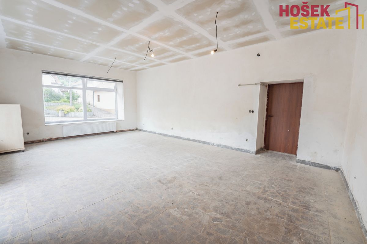 Prodej rodinného domu 166 m², pozemek 195 m² – fotografie 2