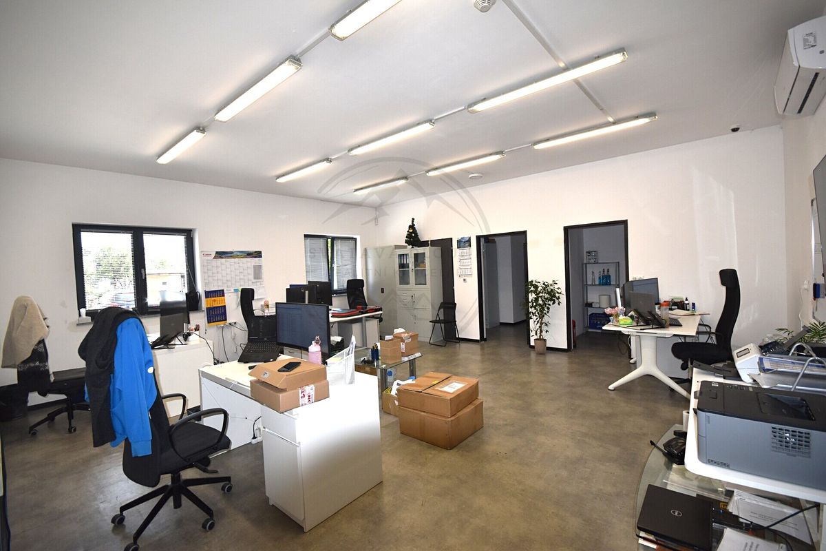 Prodej rodinného domu 417 m², pozemek 7108 m² – fotografie 5