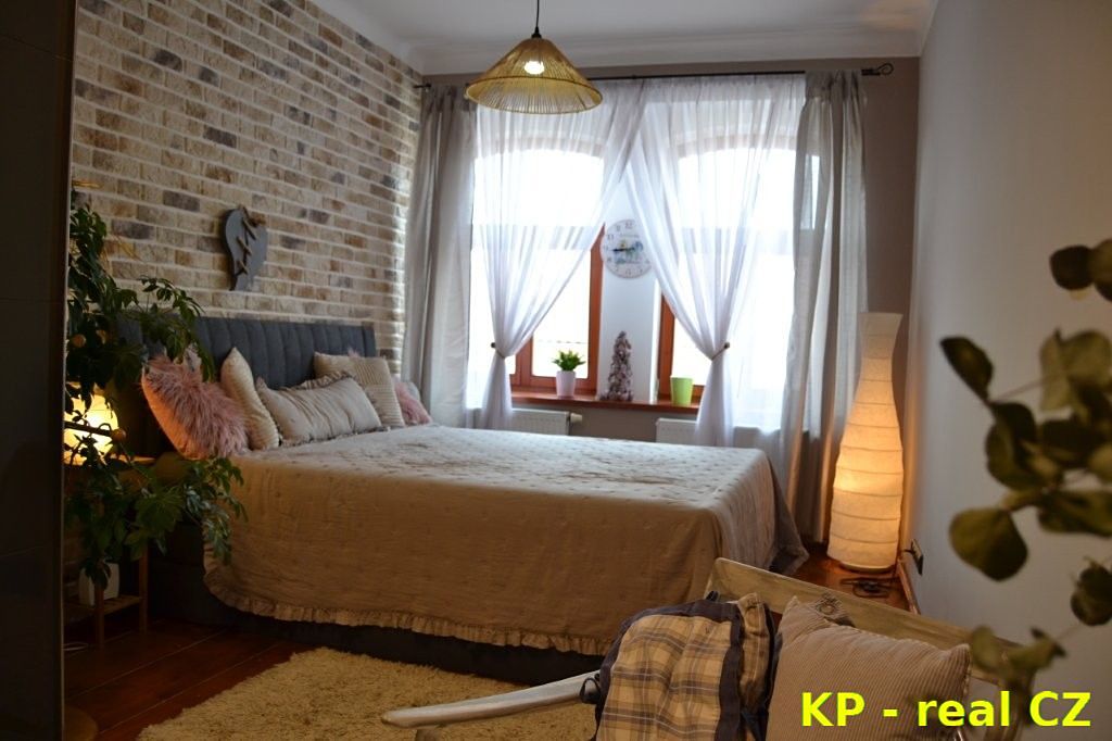 Pronájem bytu 2+kk 38 m² – fotografie 3