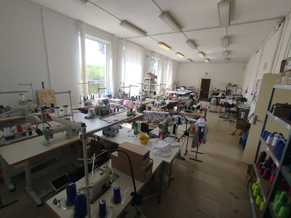 Pronájem výrobní haly, prostoru 495 m²