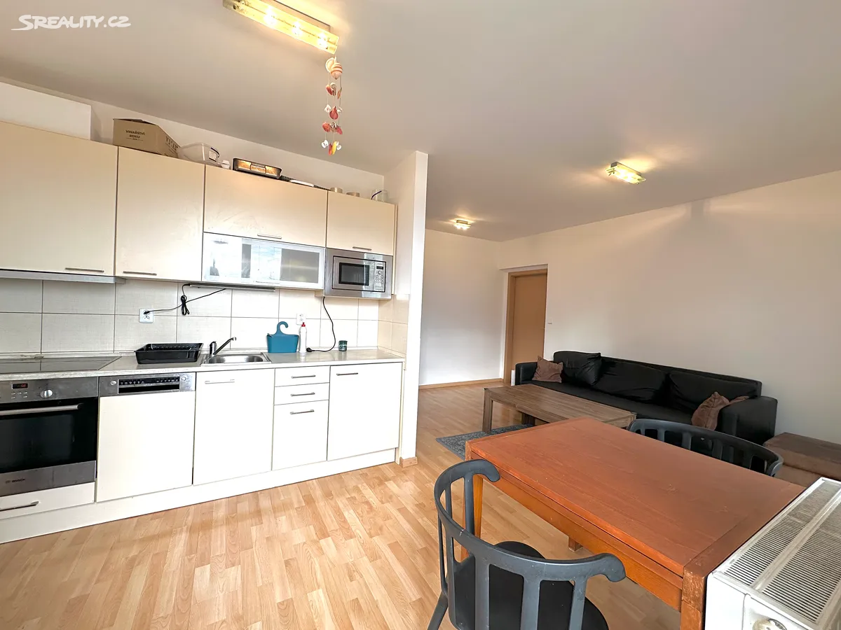 Pronájem bytu 2+kk 45 m², Praha