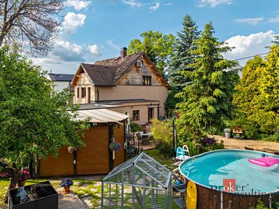 Prodej rodinného domu 184 m², pozemek 1236 m²