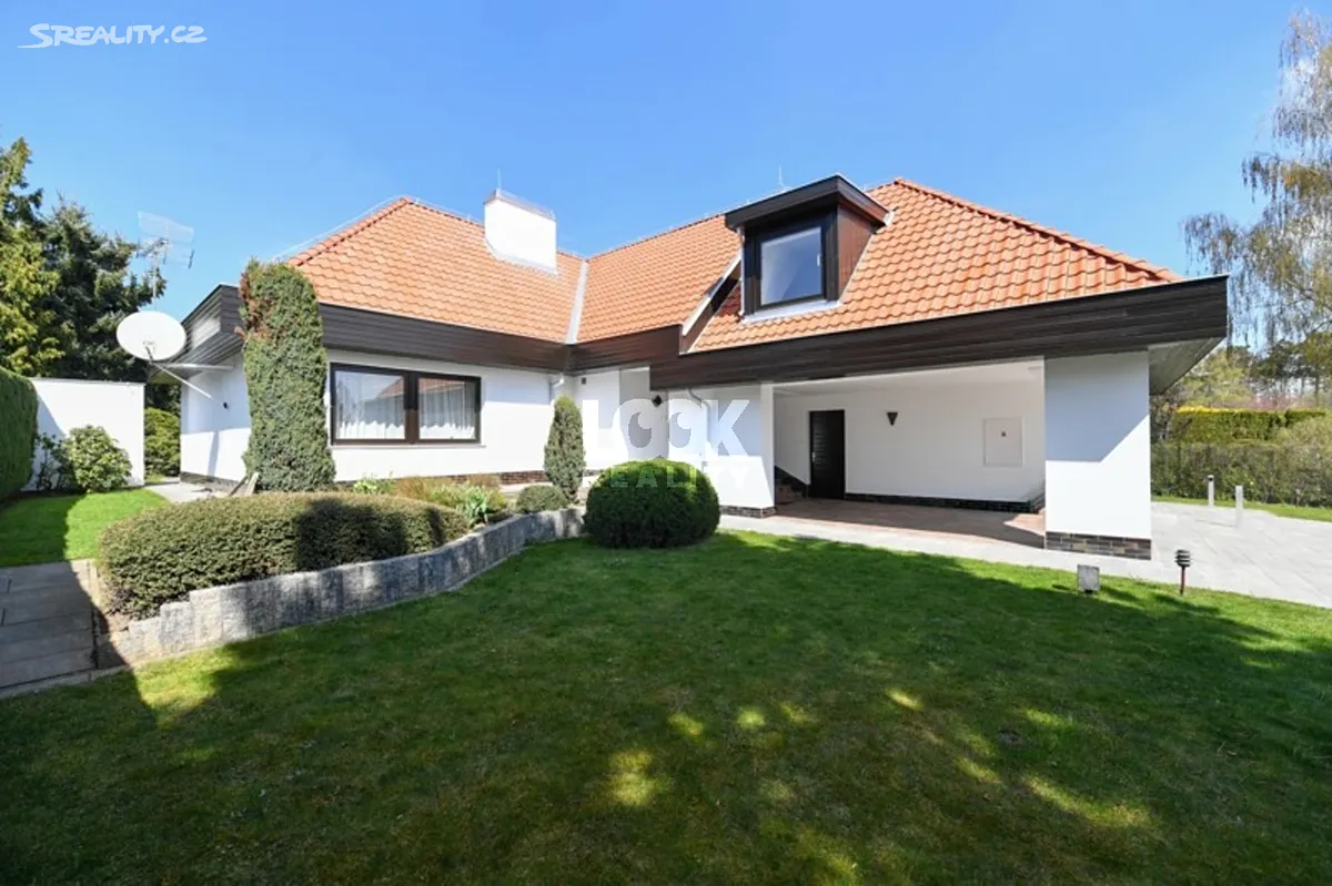 Pronájem rodinného domu 417 m², pozemek 1000 m², Praha