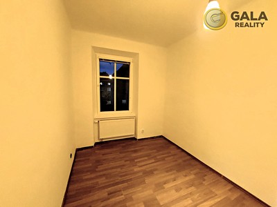 Pronájem bytu 2+1, 65 m² (3 z 7)