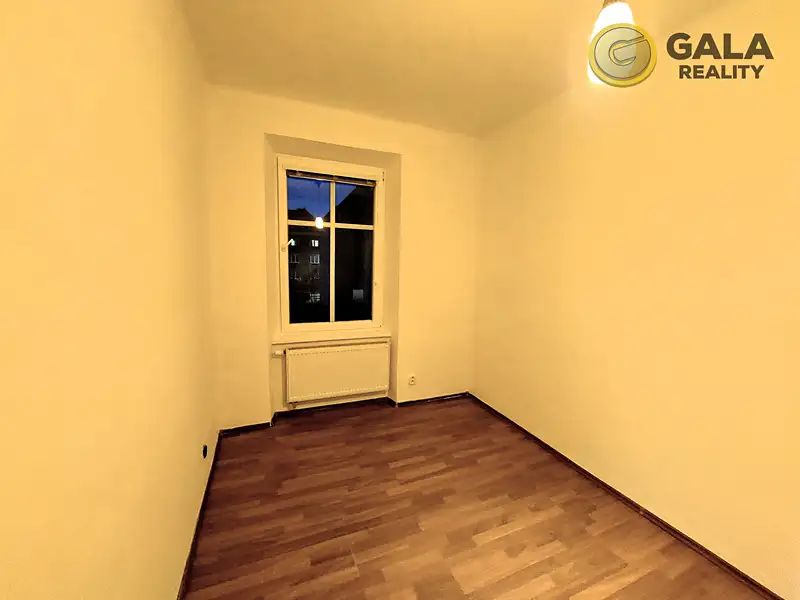 Pronájem bytu 2+1 65 m², Trutnov – náhled fotky 3