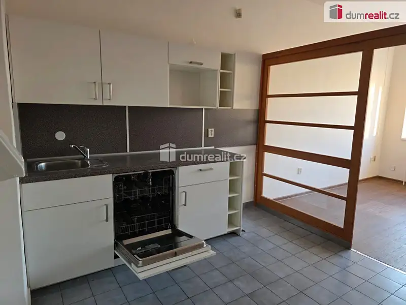 Pronájem kanceláře 250 m², Frenštát pod Radhoštěm – náhled fotky 2