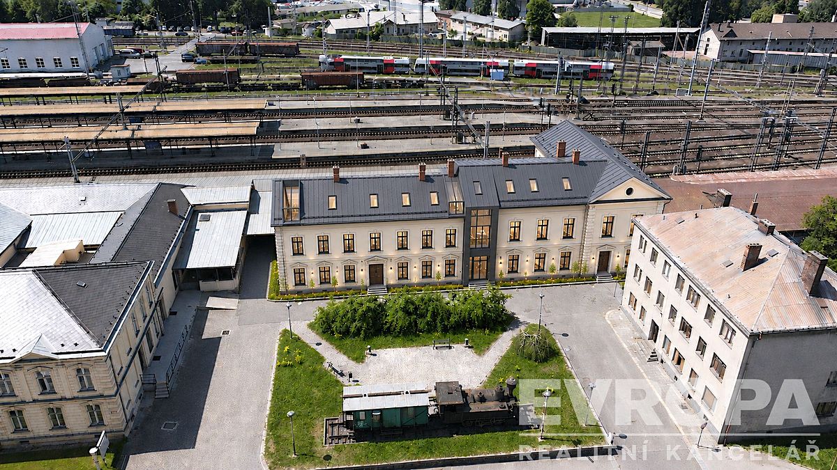 Prodej obchodního prostoru 1200 m² – fotografie 2