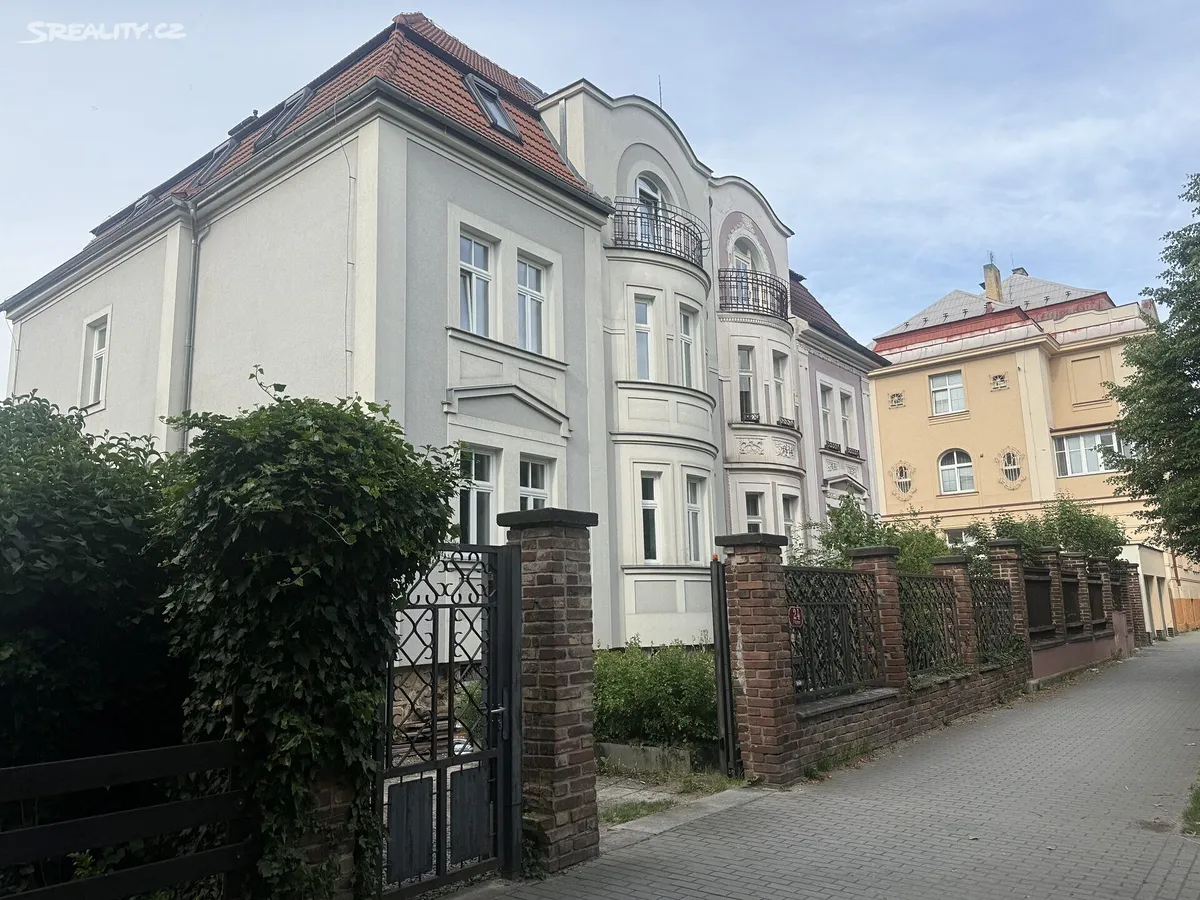 Pronájem bytu 2+1 95 m², Plzeň