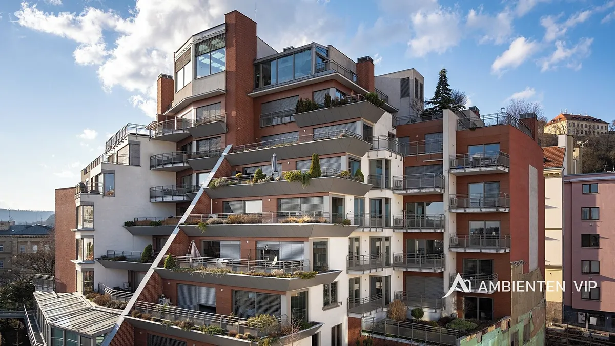 Pronájem bytu 3+kk 93 m² – pohled 4