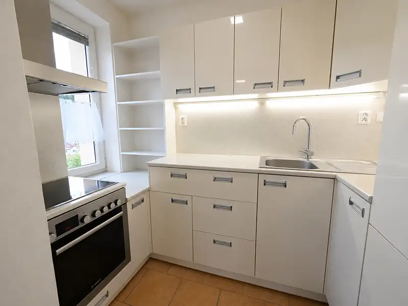 Prodej bytu 3+1 68 m², Luhačovice – náhled fotky 3