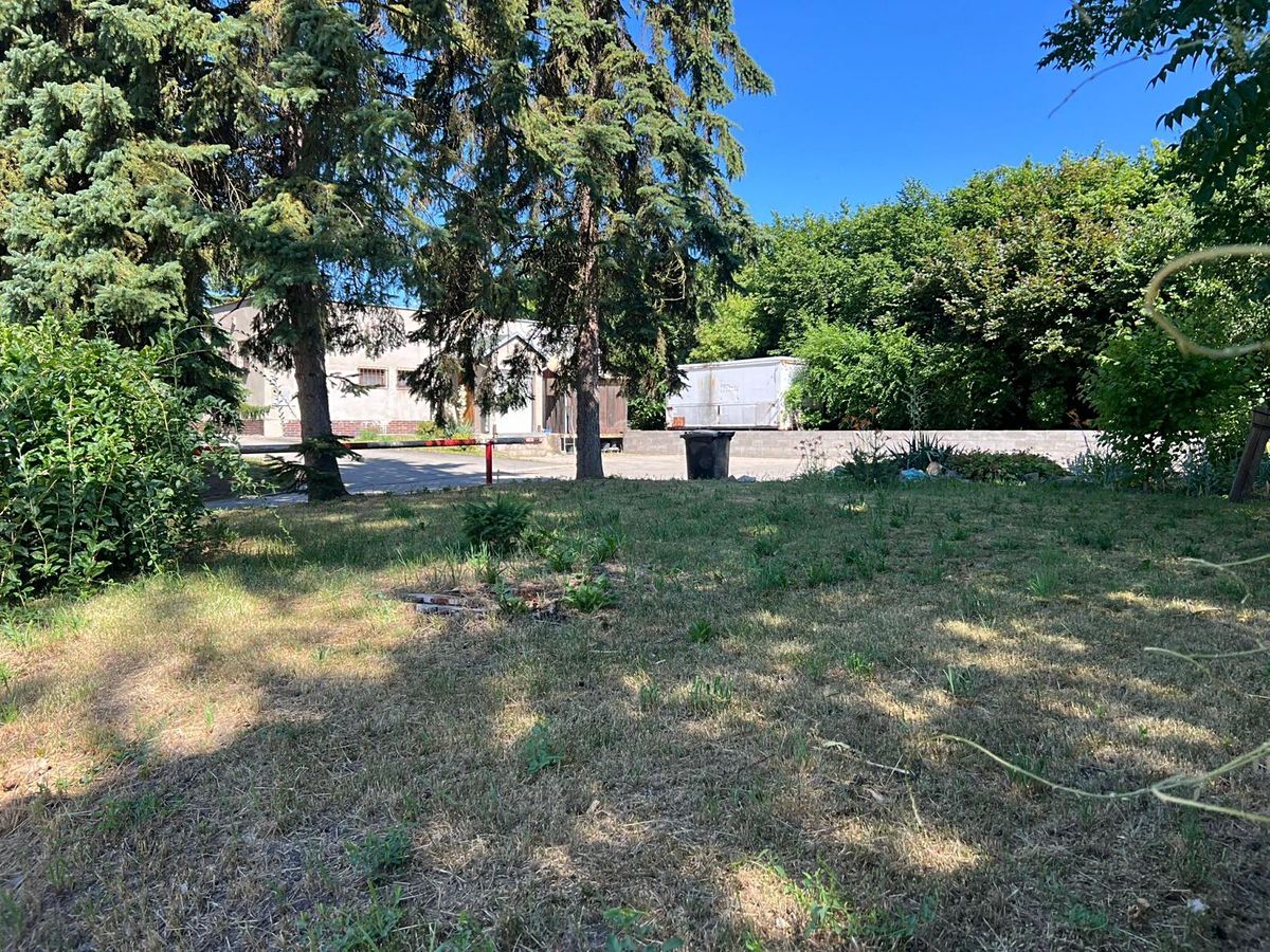 Prodej výrobní haly, prostoru 298 m², Modlany – fotka 1 z 3