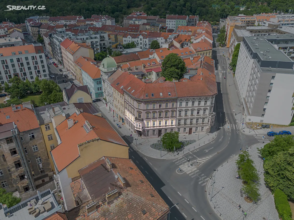 Pronájem kanceláře 156 m² – pohled 2
