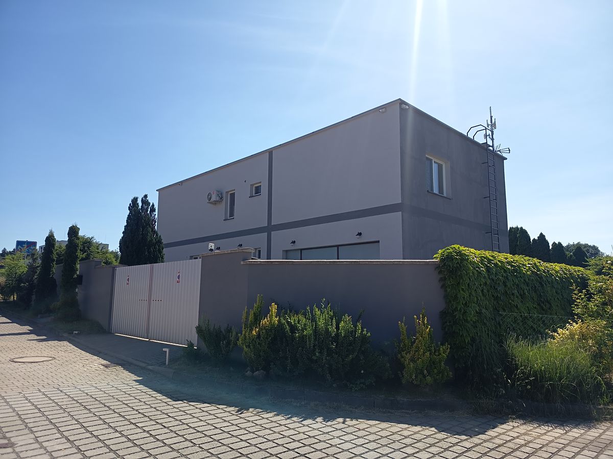 Prodej rodinného domu 192 m², pozemek 528 m² – fotografie 3