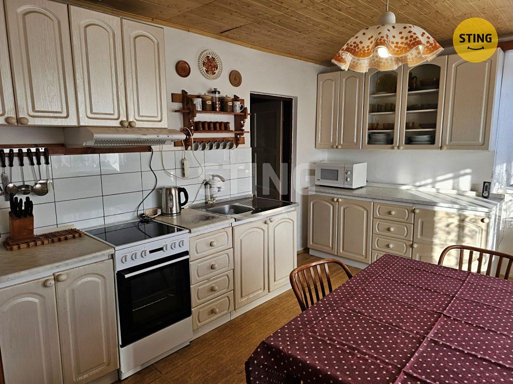 Prodej rodinného domu 140 m², pozemek 258 m² – fotografie 3