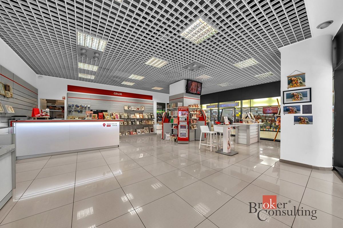 Pronájem obchodního prostoru 190 m² – fotografie 2
