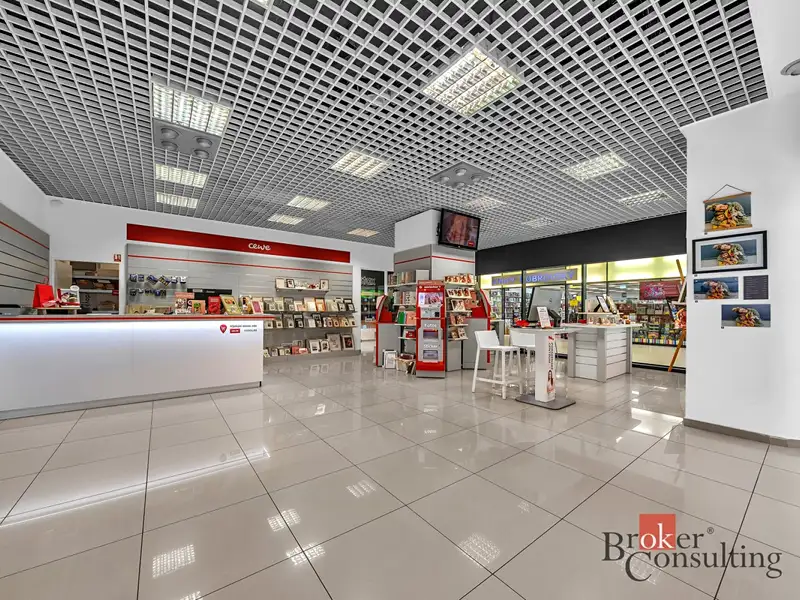 Pronájem obchodního prostoru 190 m², Hradec Králové – náhled fotky 2