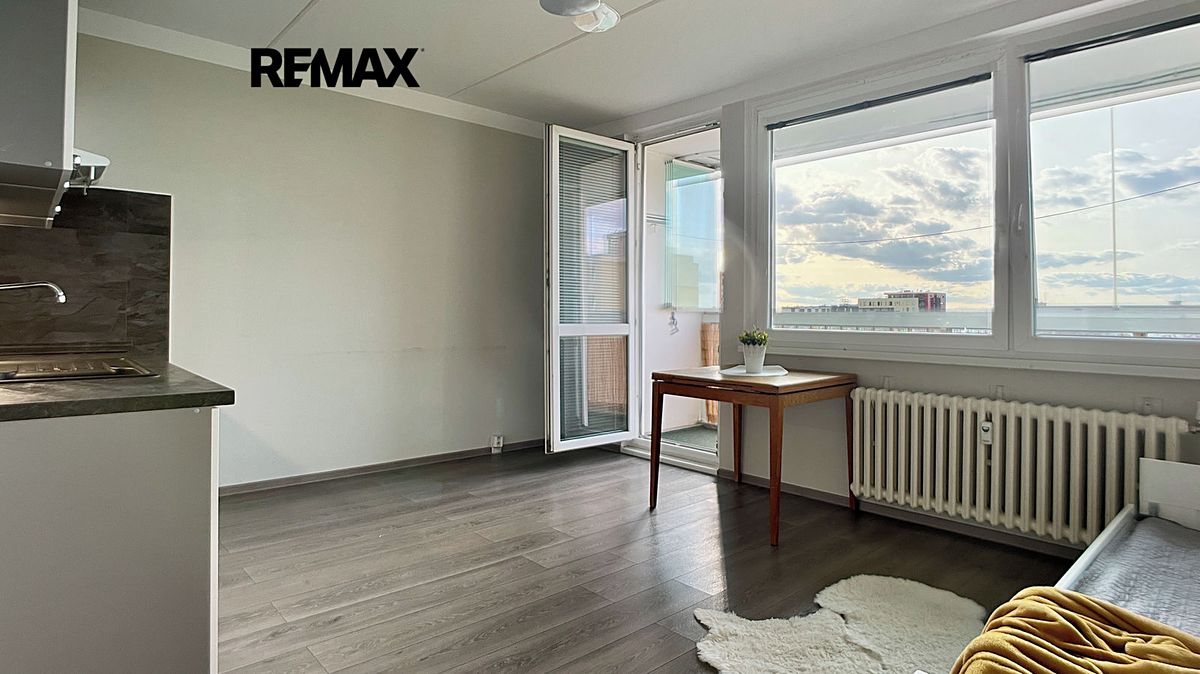 Pronájem bytu 1+kk 34 m²