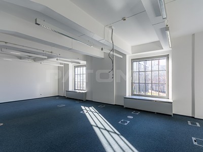 Комерційне приміщення в оренду, 653 м² (3 з 13)