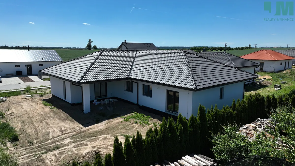Prodej rodinného domu 228 m², pozemek 899 m²