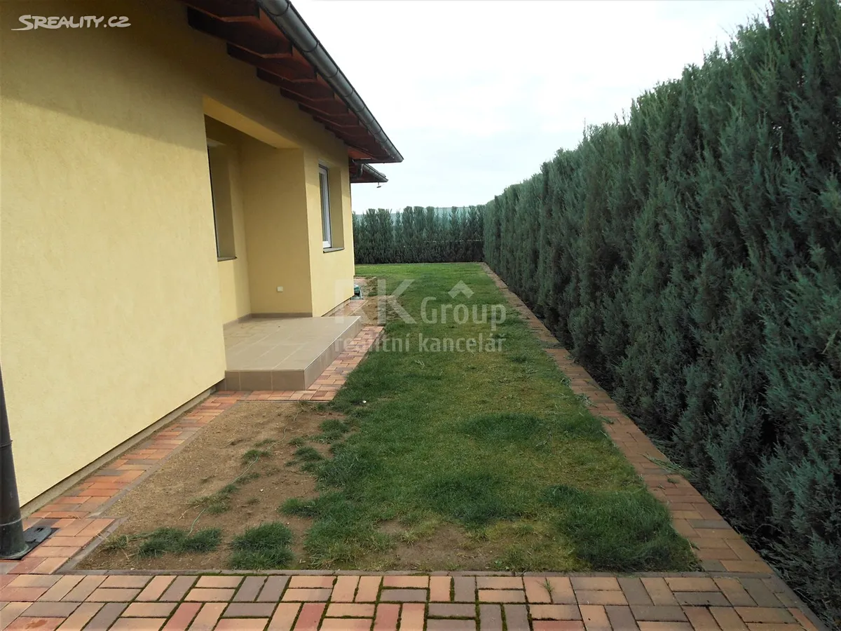 Pronájem rodinného domu 161 m², pozemek 671 m² – další