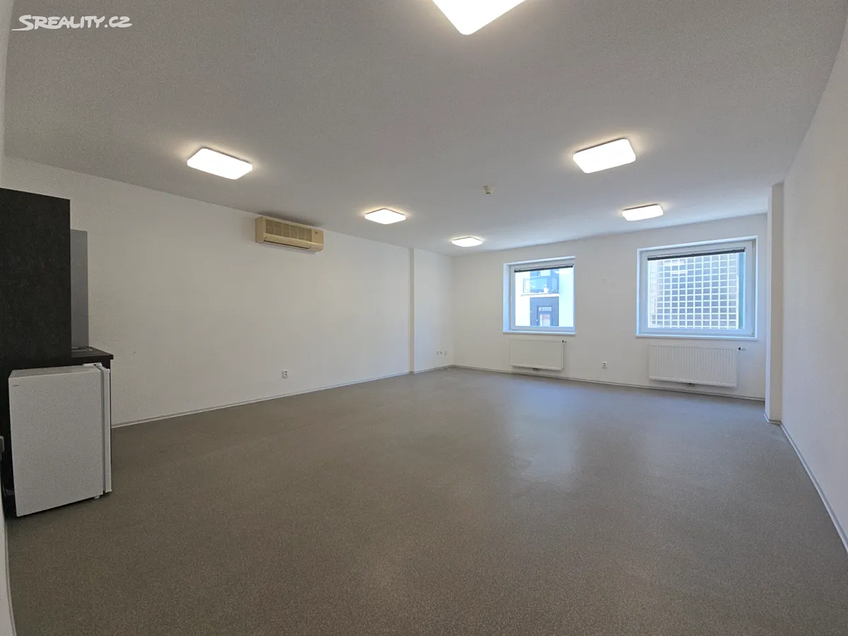 Pronájem kanceláře 59 m² – pohled 3