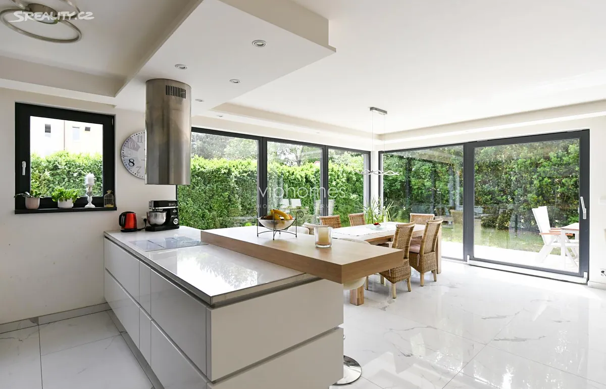 Pronájem vily 153 m², pozemek 274 m², Praha