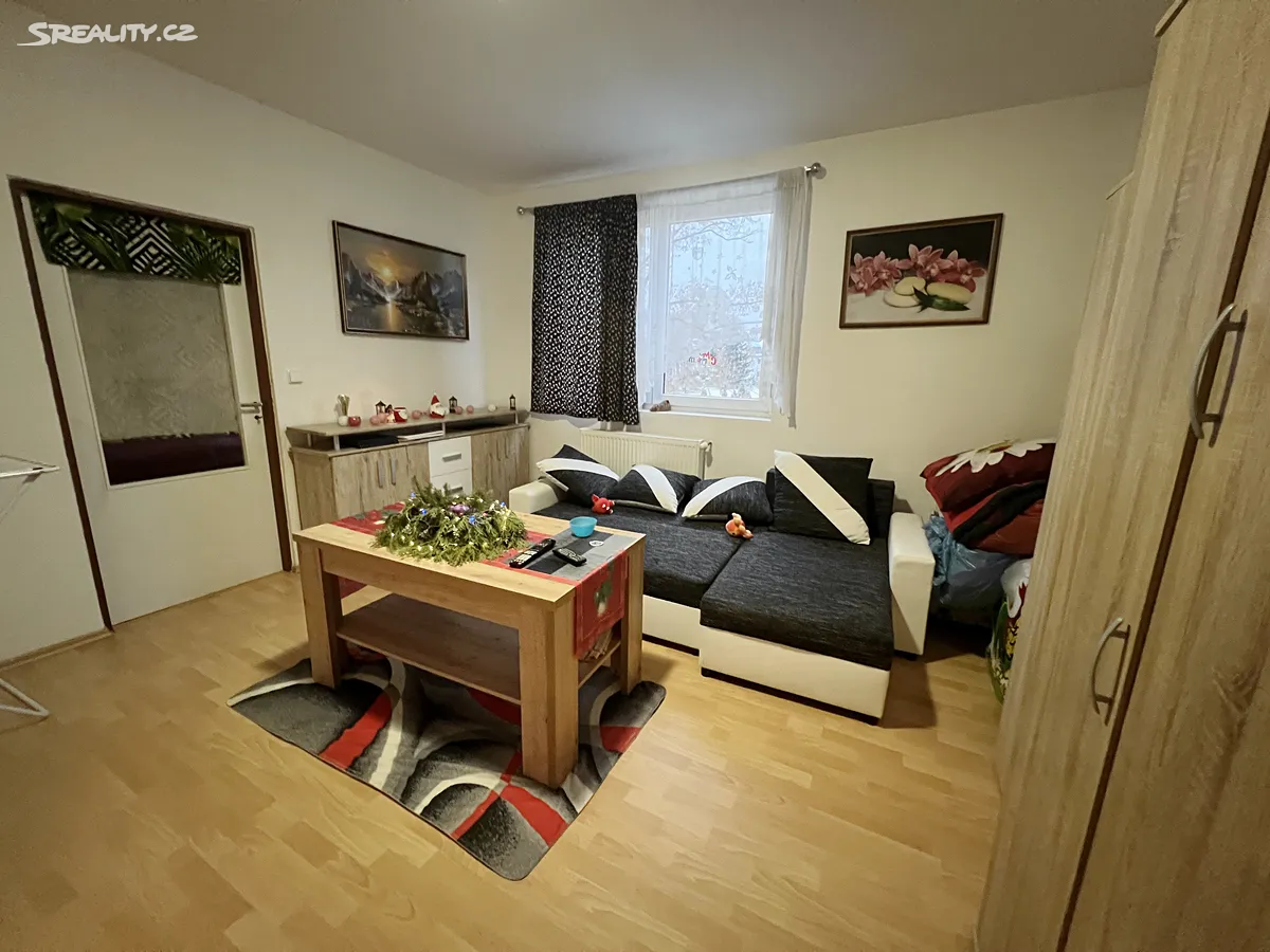Pronájem bytu 3+1 75 m², Hulín