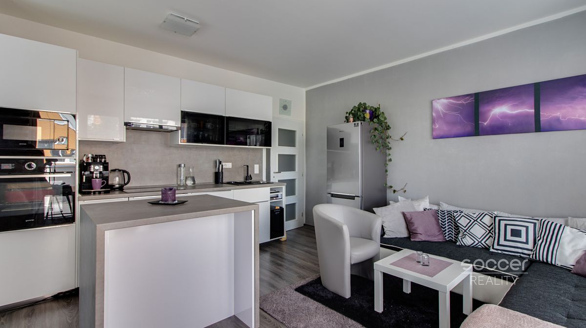 Pronájem bytu 2+kk 41 m² – fotografie 4
