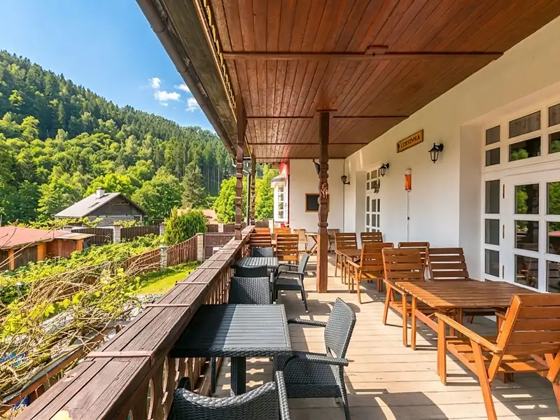 Prodej ubytovacího zařízení 544 m², Náchod – náhled fotky 3
