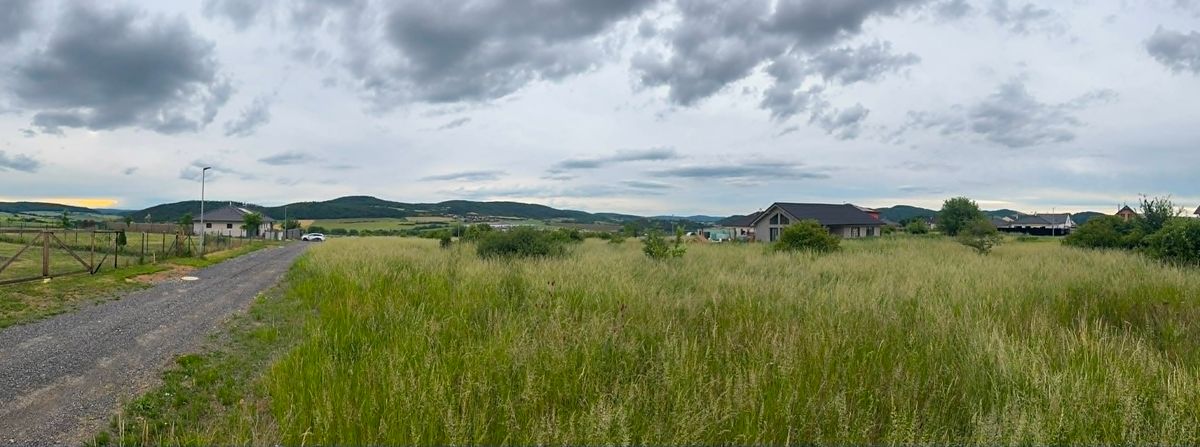 Prodej stavebního pozemku 1072 m² – fotografie 3