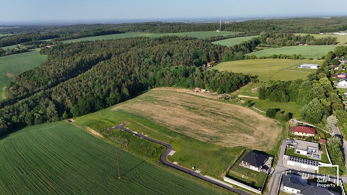 Prodej stavebního pozemku 1312 m² – fotografie 3