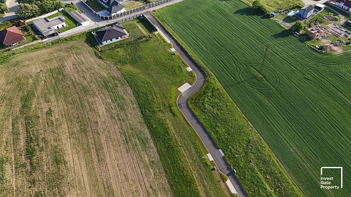 Prodej stavebního pozemku 966 m² – fotografie 5