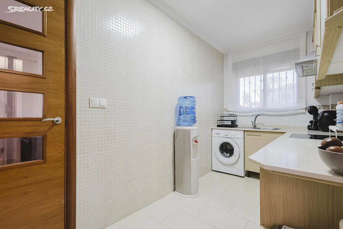 Prodej vily 79 m², pozemek 90 m² - Więcej