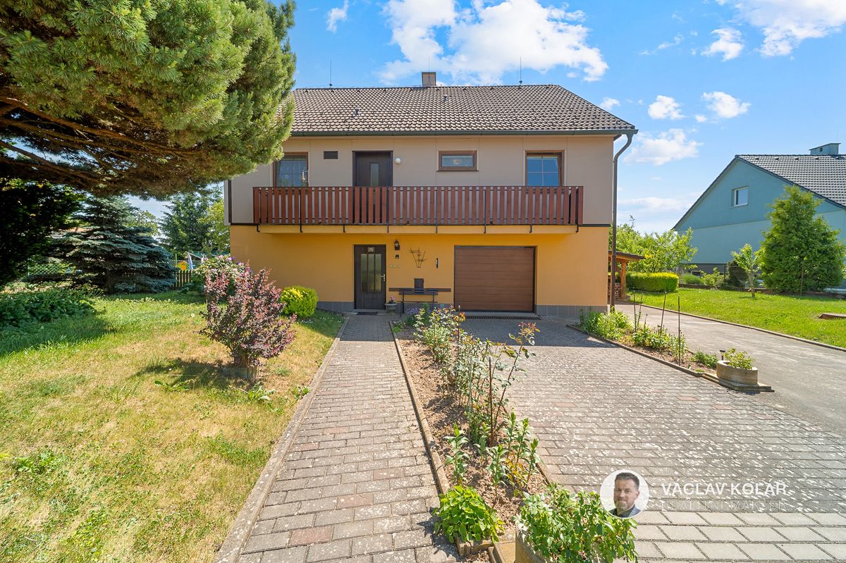 Prodej rodinného domu 310 m², pozemek 1096 m² – fotografie 5