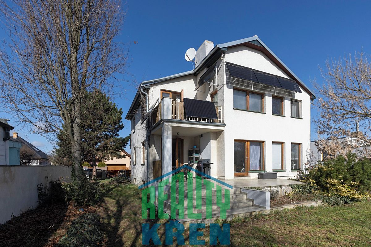Prodej vily 246 m², pozemek 800 m² – fotografie 2