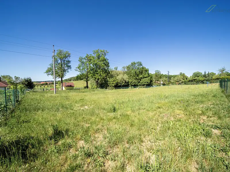 Prodej stavebního pozemku 887 m², Hracholusky – náhled fotky 3