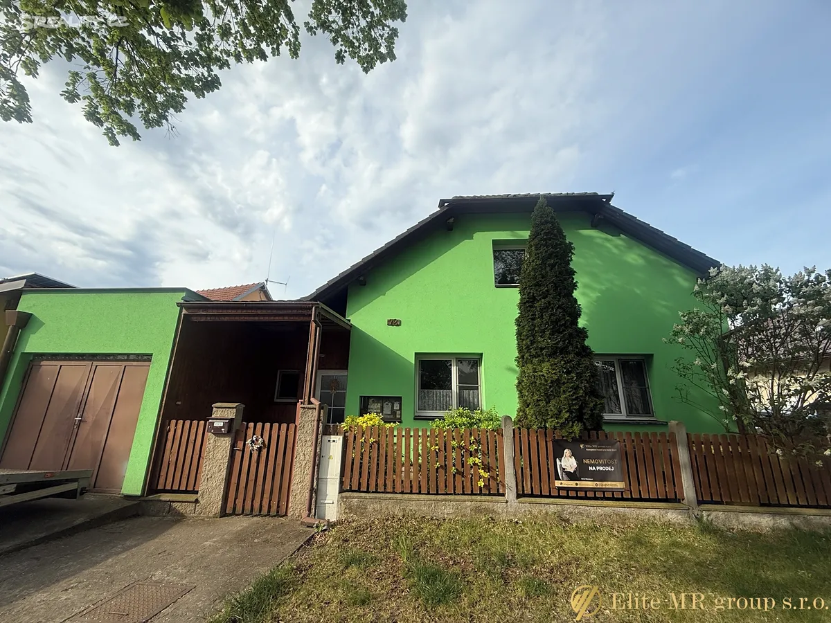 Prodej rodinného domu 122 m², pozemek 364 m², Straky