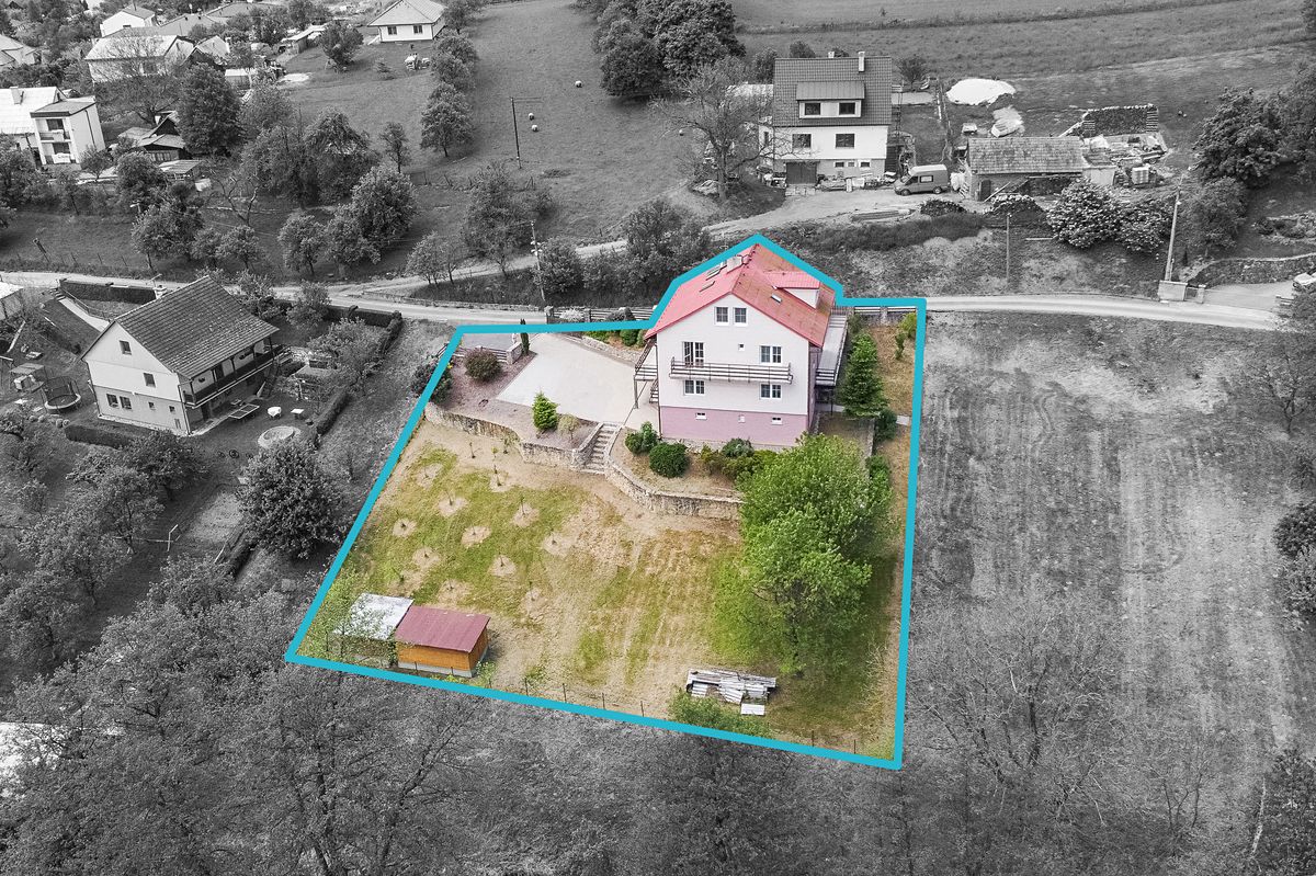 Prodej rodinného domu 395 m², pozemek 1522 m² – fotografie 3