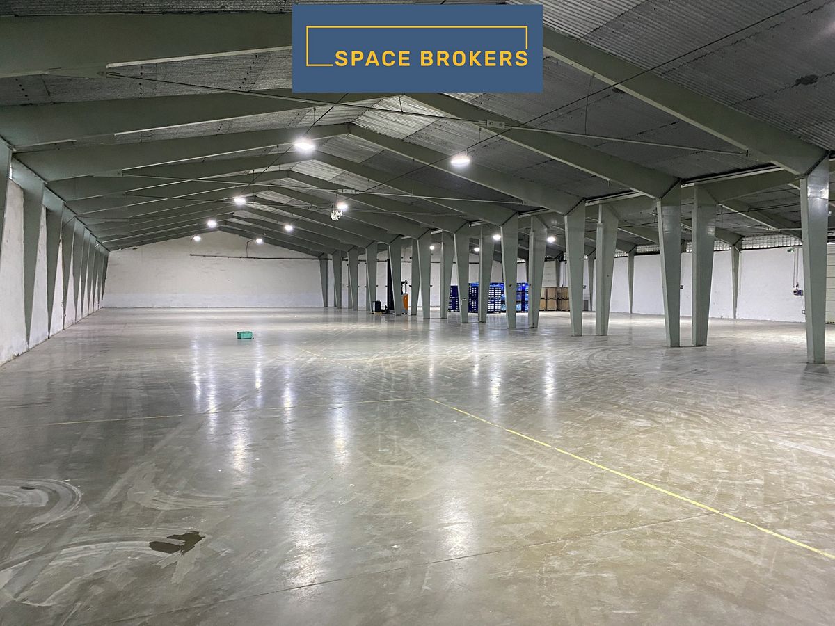 Pronájem skladového prostoru 2000 m² – fotografie 2