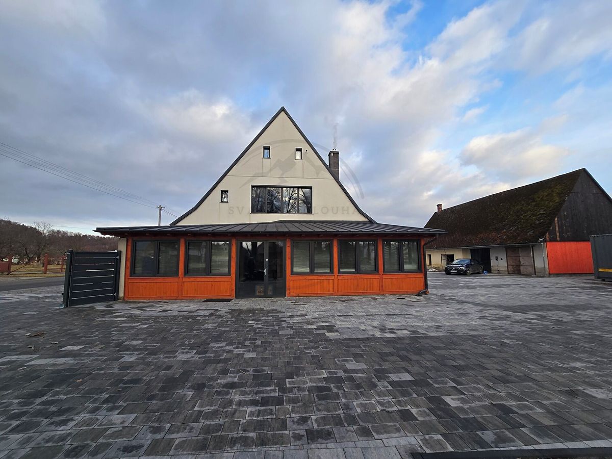 Prodej rodinného domu 417 m², pozemek 7108 m² – fotografie 3