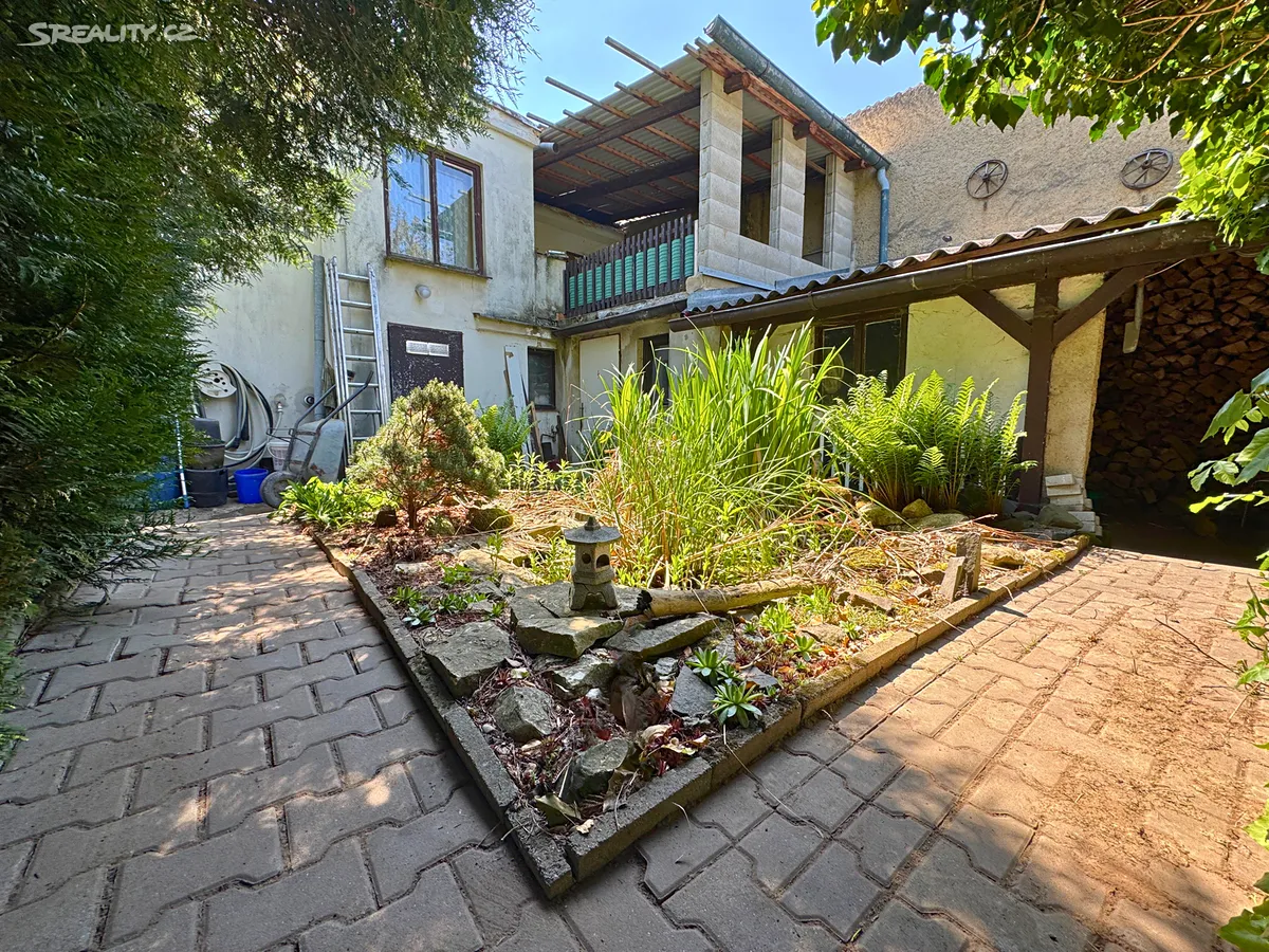 Prodej rodinného domu 150 m², pozemek 1015 m² – pohled 2