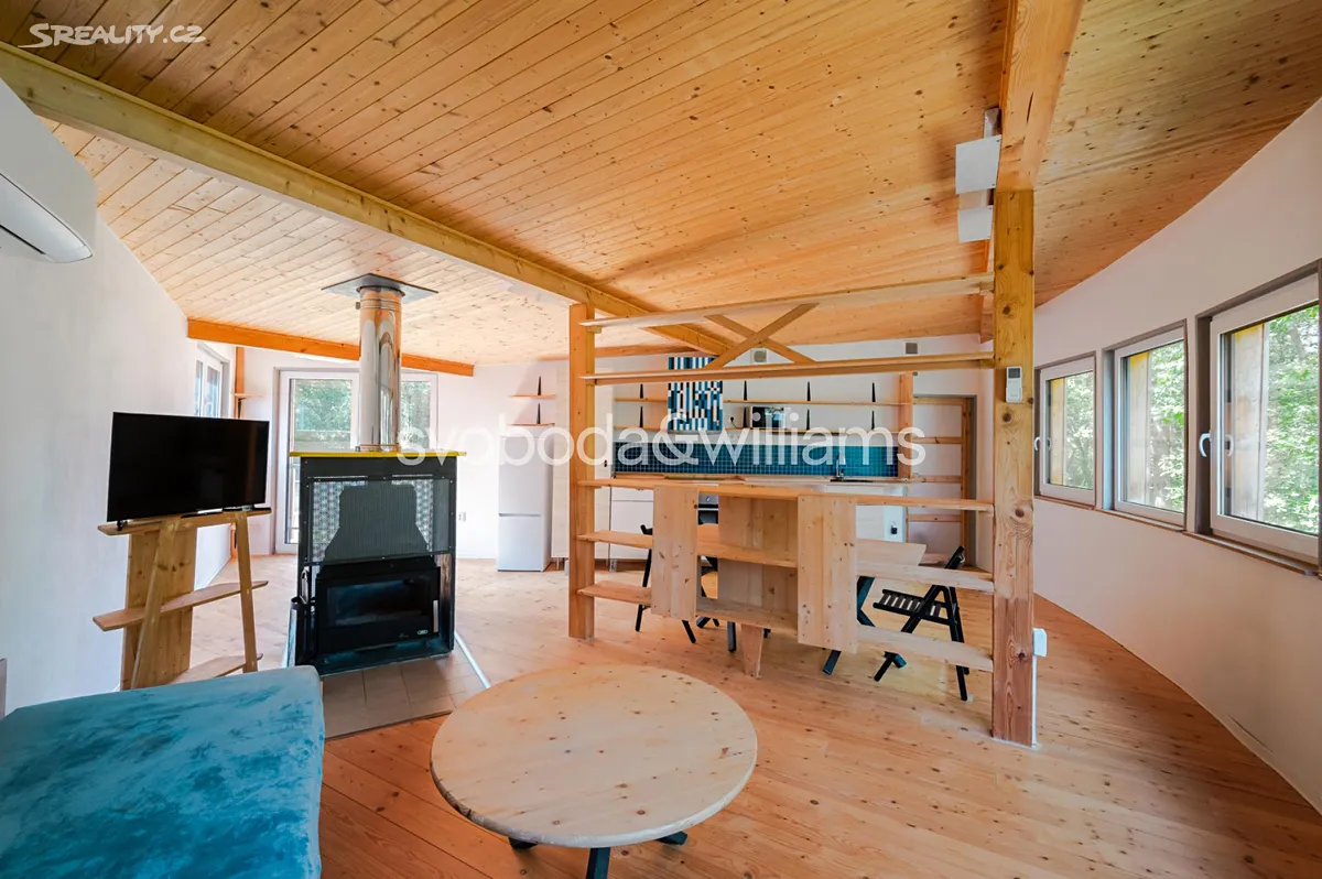 Prodej rodinného domu 174 m², pozemek 673 m² – pohled 2