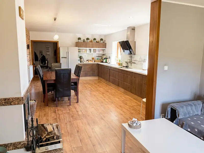 Prodej rodinného domu 240 m², pozemek 2680 m², Velemín – náhled fotky 2