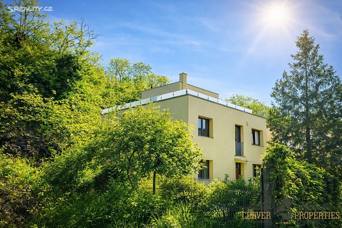 Prodej rodinného domu 260 m², pozemek 359 m² – pohled 2