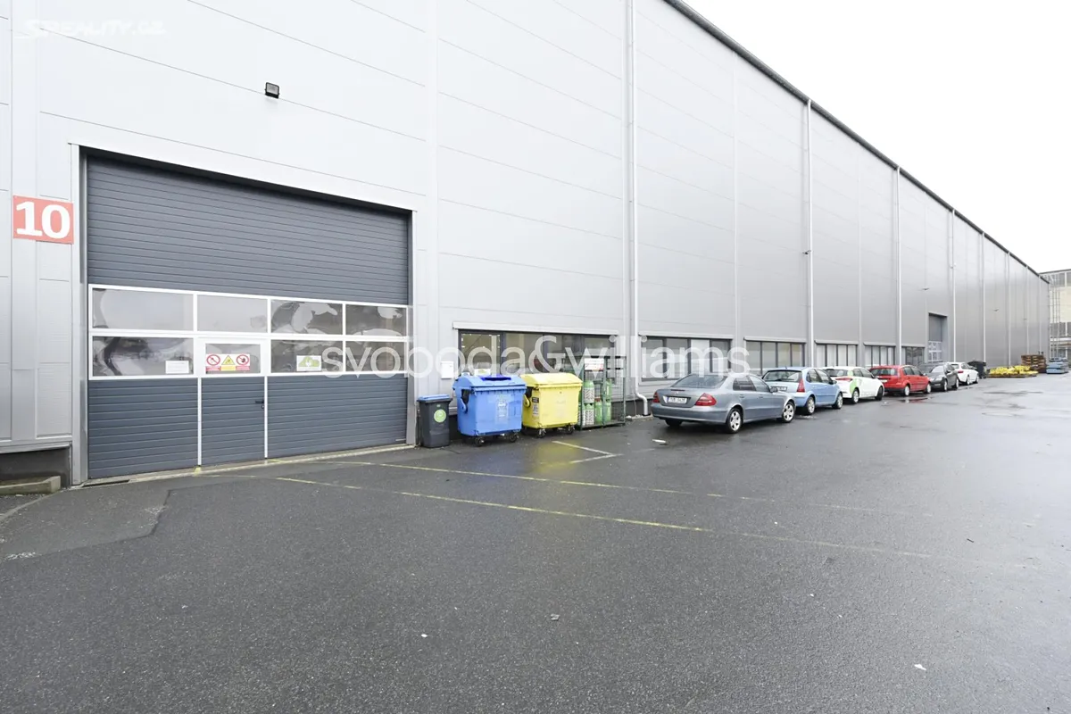 Pronájem výrobní haly, prostoru 1380 m² – pohled 2