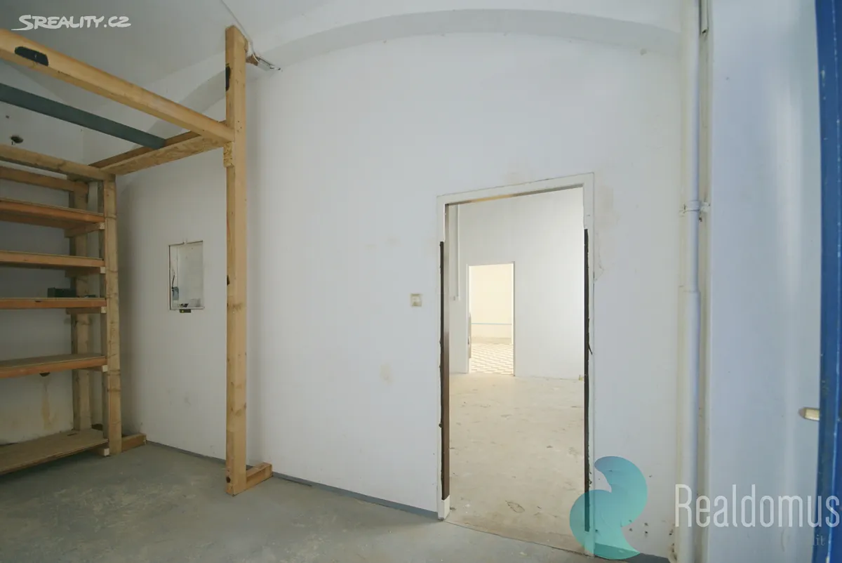 Pronájem kanceláře 76 m² – pohled 6